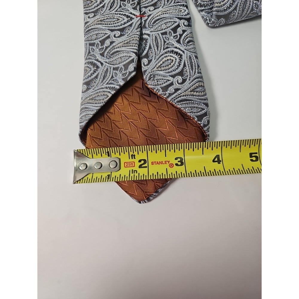 Michael‎ Kors Tie Silver Paisley 100% Silk - Picture 8 of 9